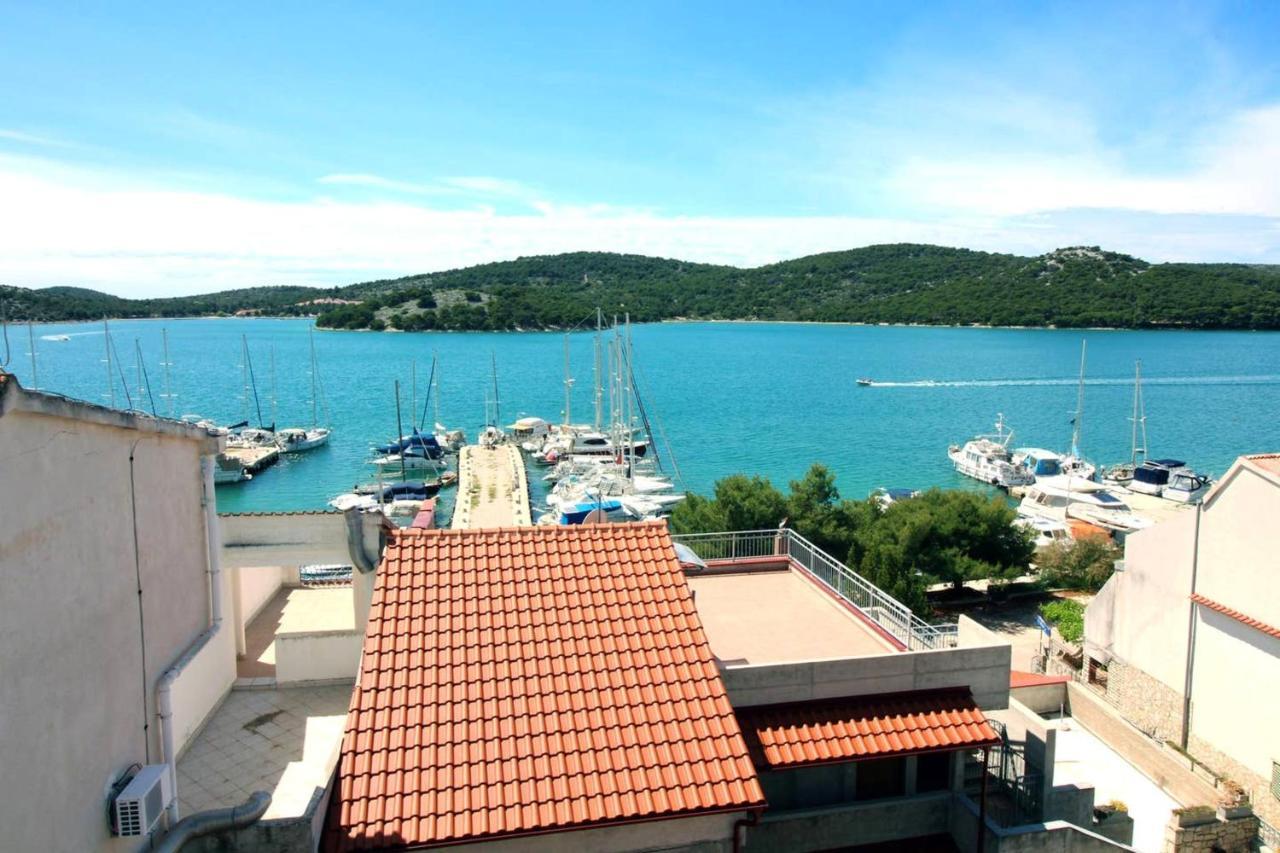 Charming Apartment In Tisno With 2 Bedrooms And Air Conditioning Exterior foto